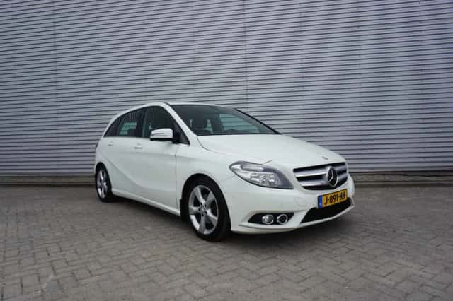 Mercedes-Benz B-Klasse (2013) thumbnail 2