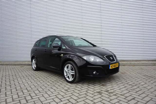 SEAT Altea XL (2010) thumbnail 2