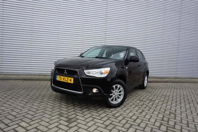 Mitsubishi ASX (2012) thumbnail 1