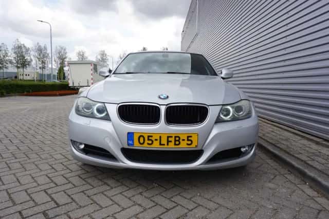 BMW 3-Serie (2010) thumbnail 5