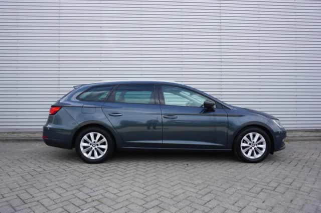 SEAT Leon (2019) thumbnail 5
