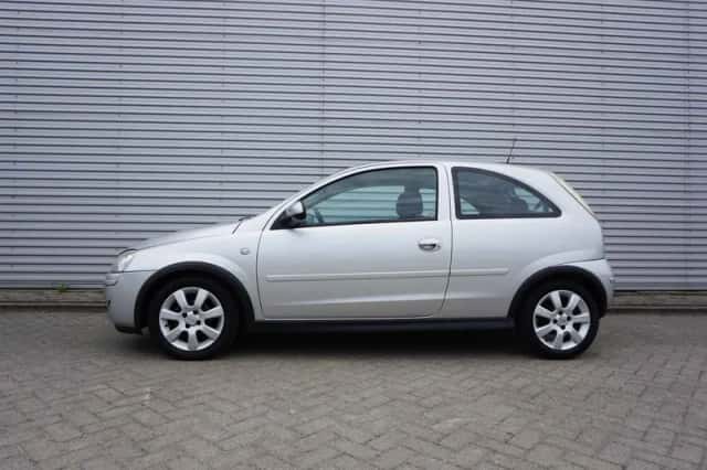 Opel Corsa (2006) thumbnail 4