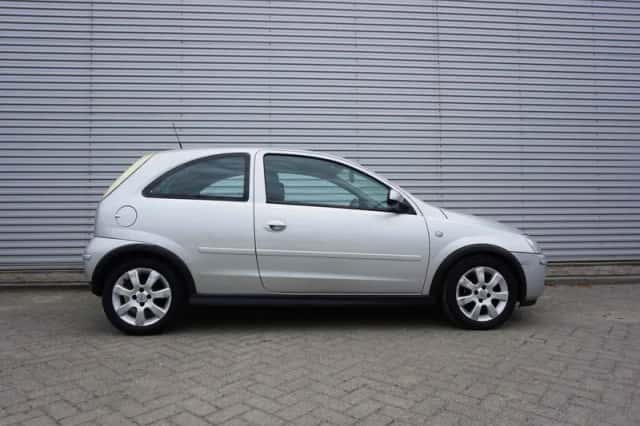 Opel Corsa (2006) thumbnail 5