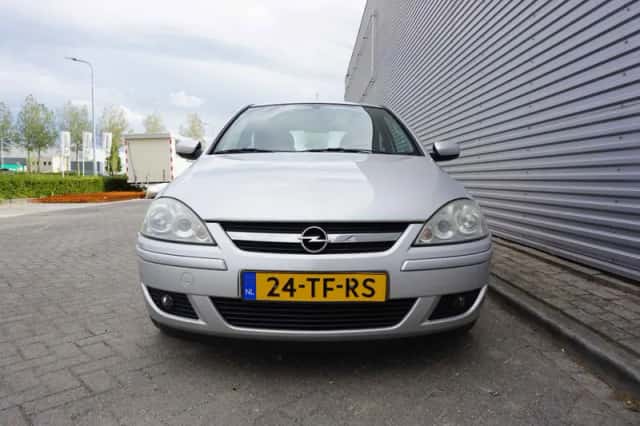 Opel Corsa (2006) thumbnail 6