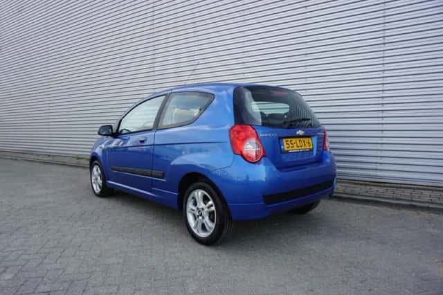 Chevrolet Aveo (2010) thumbnail 3