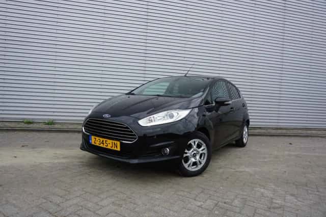 Ford Fiesta (2015) thumbnail 1