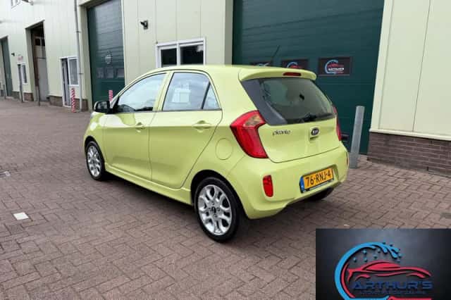 Kia Picanto (2011) thumbnail 6