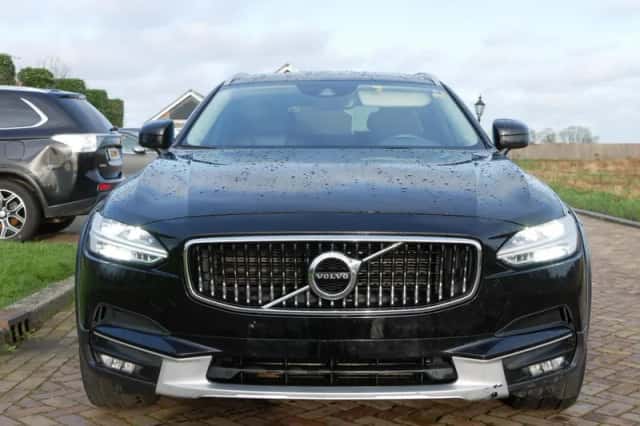 Volvo V90 Cross Country (2018) thumbnail 4