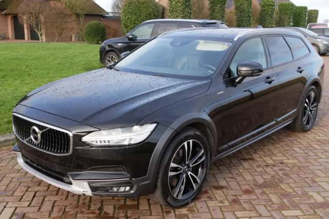 Volvo V90 Cross Country (2018) thumbnail 5