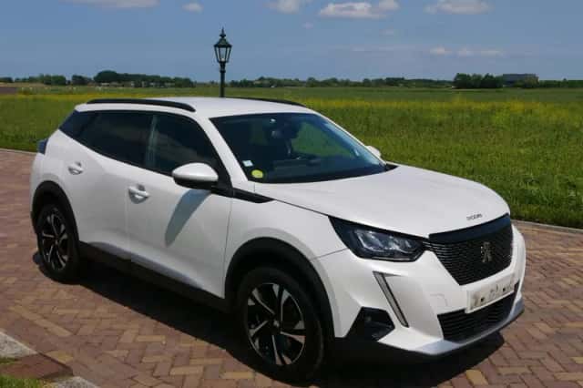Peugeot 2008 (2021) thumbnail 1