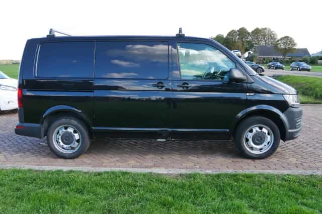 Volkswagen Transporter (2016) thumbnail 6