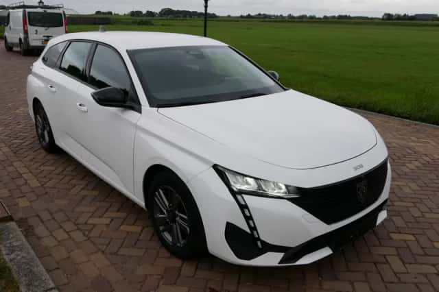 Peugeot 308 (2022) thumbnail 1
