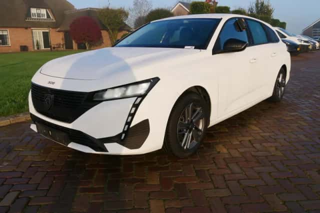 Peugeot 308 (2022) thumbnail 4