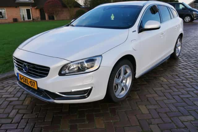 Volvo V60 (2013) thumbnail 4
