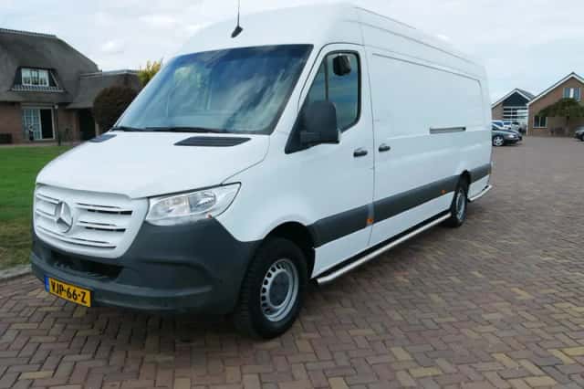Mercedes-Benz Sprinter (2021) thumbnail 4
