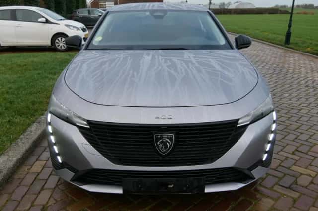 Peugeot 308 (2022) thumbnail 3