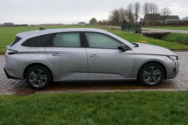 Peugeot 308 (2022) thumbnail 6