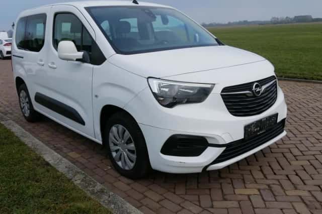 Opel Combo (2019) thumbnail 1