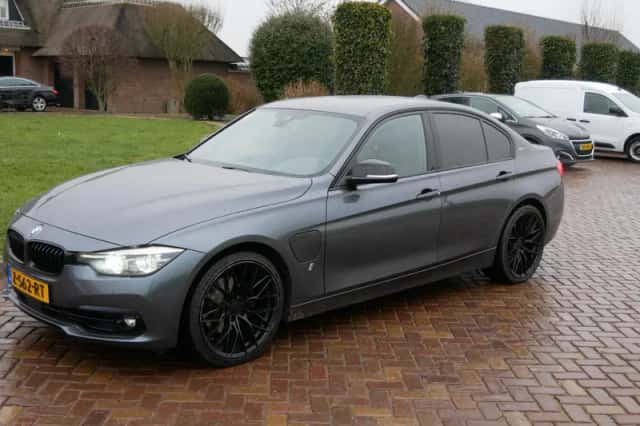 BMW 3-Serie (2018) thumbnail 6