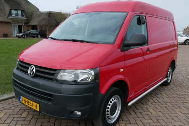 Volkswagen Transporter (2015) thumbnail 4
