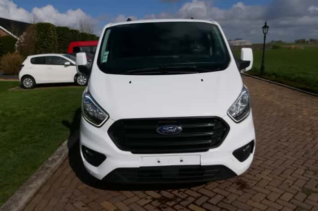 Ford Transit Custom (2023) thumbnail 3