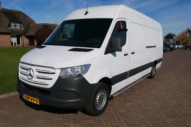 Mercedes-Benz Sprinter (2021) thumbnail 4