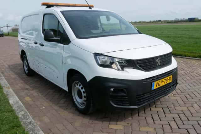 Peugeot Partner (2020) thumbnail 1