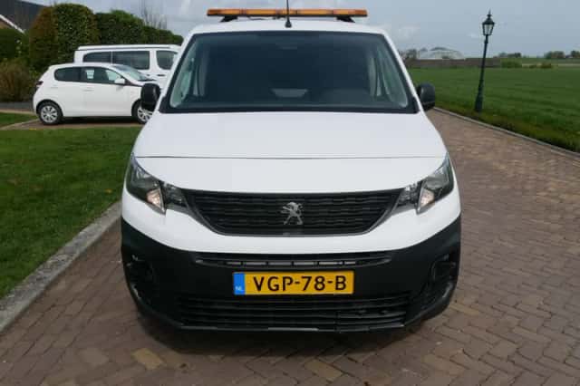 Peugeot Partner (2020) thumbnail 3