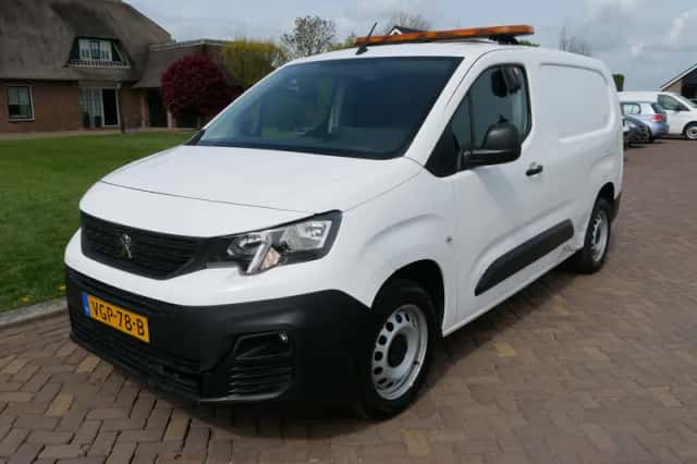 Peugeot Partner (2020) thumbnail 4