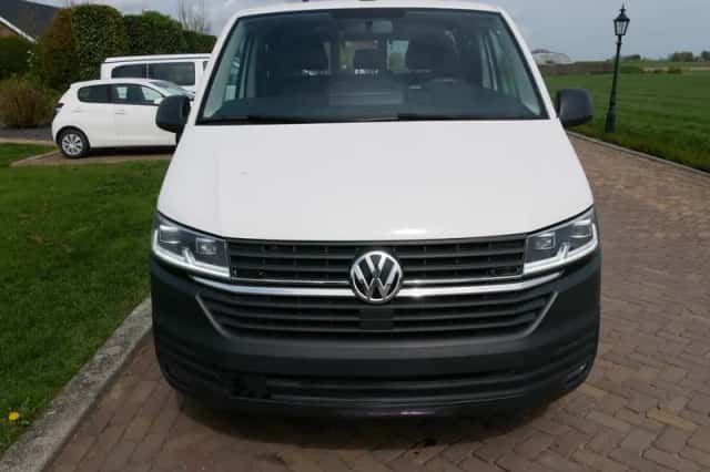 Volkswagen Transporter (2020) thumbnail 3