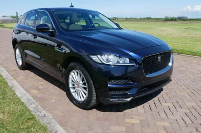 Jaguar F-Pace (2019) thumbnail 1
