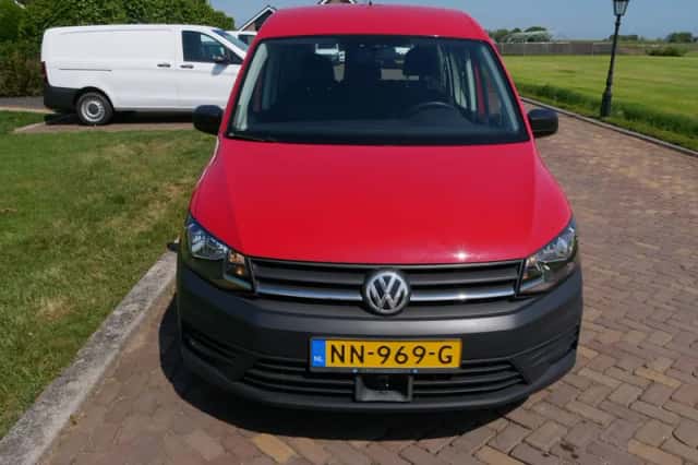 Volkswagen Caddy (2017) thumbnail 3
