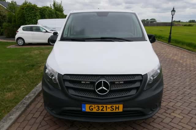 Mercedes-Benz Vito (2020) thumbnail 3