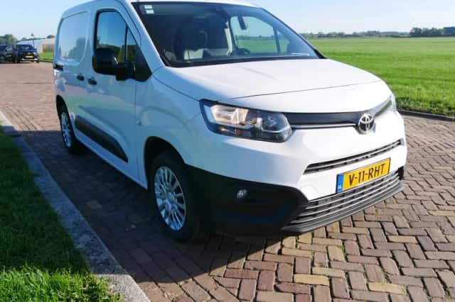 Toyota ProAce City (2024) thumbnail 1