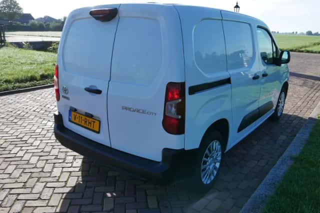 Toyota ProAce City (2024) thumbnail 6