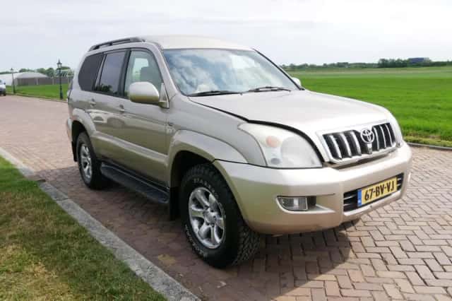 Toyota Land Cruiser (2006) thumbnail 1
