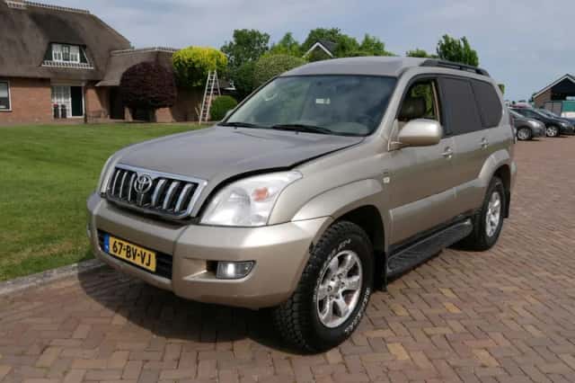 Toyota Land Cruiser (2006) thumbnail 4