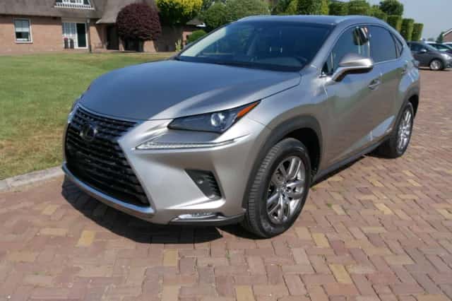 Lexus NX (2020) thumbnail 4
