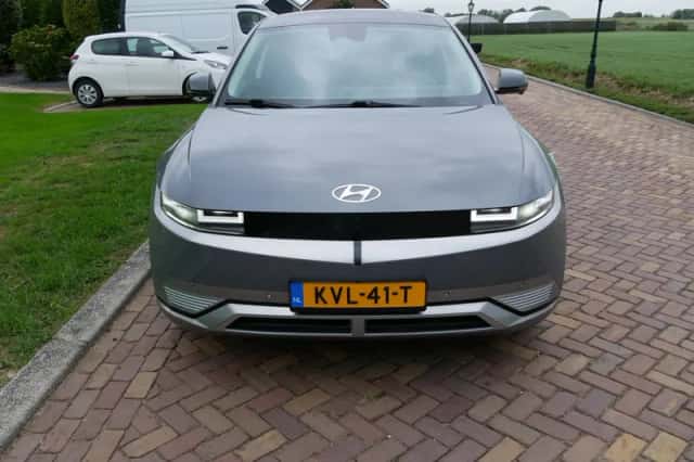 Hyundai Ioniq 5 (2022) thumbnail 3