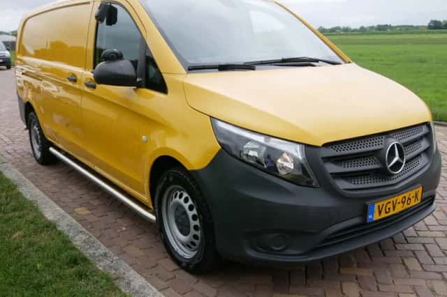 Mercedes-Benz eVito (2020) thumbnail 1