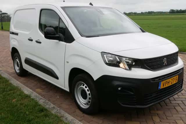 Peugeot Partner (2022) thumbnail 1