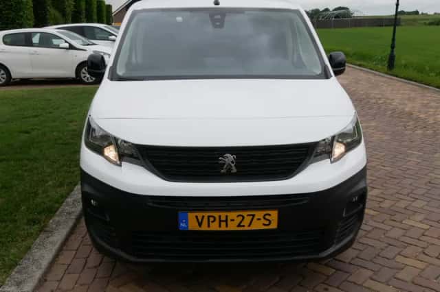 Peugeot Partner (2022) thumbnail 3