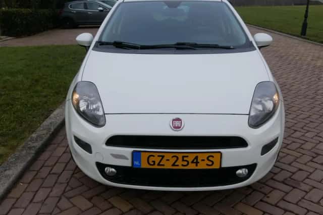 Fiat Punto Evo (2015) thumbnail 3