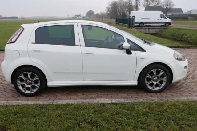 Fiat Punto Evo (2015) thumbnail 5