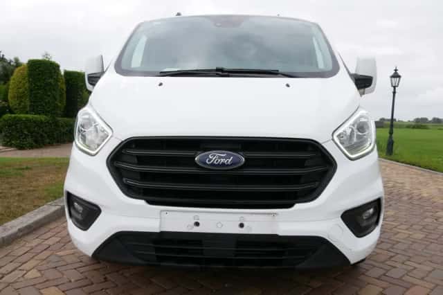 Ford Transit Custom (2023) thumbnail 3