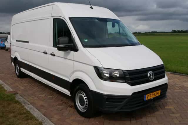 Volkswagen Crafter (2024) thumbnail 1