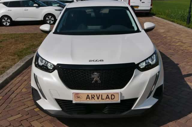 Peugeot 2008 (2020) thumbnail 2