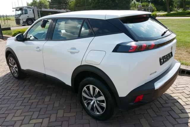 Peugeot 2008 (2020) thumbnail 6