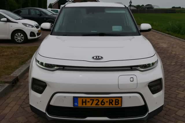 Kia Soul EV (2020) thumbnail 2