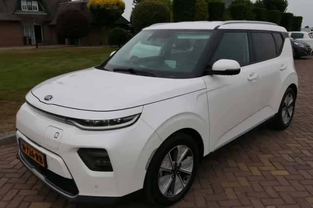 Kia Soul EV (2020) thumbnail 4